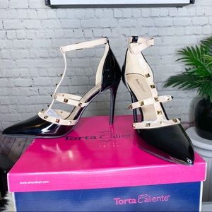 NWT Torta Caliente Amica Pointed Toe Heels